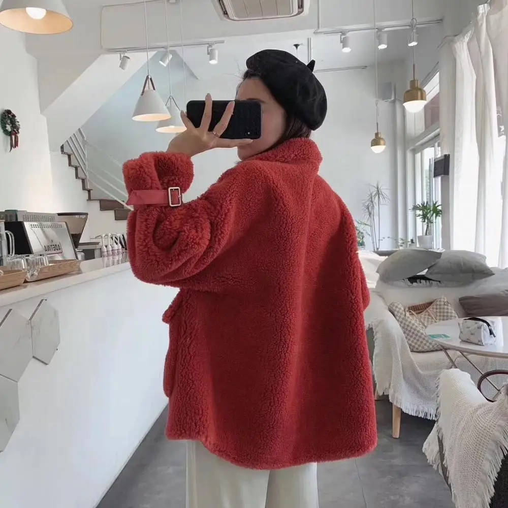 Бургундия women's new composite fur, real leather sheep shearing wool coat, locomotive short Haining fur coat - Цвет: Бургундия