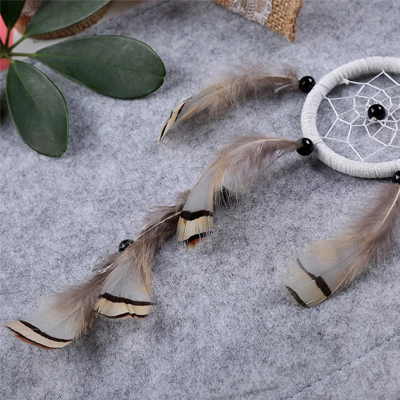 Ловец снов ручной работы в индийском стиле сетка с коричневыми перьями украшение