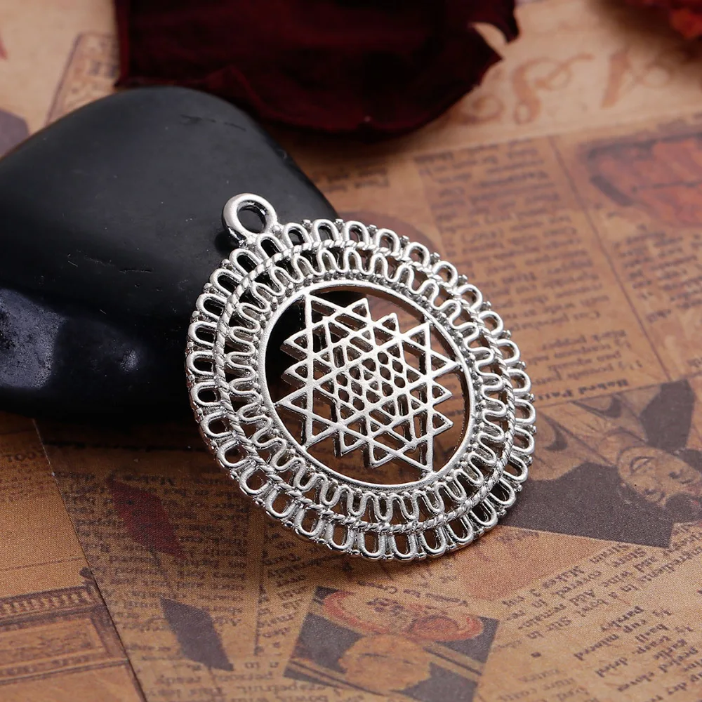 Круглые медитационные Подвески DoreenBeads из сплава цинка серебристого цвета Sri Yantra