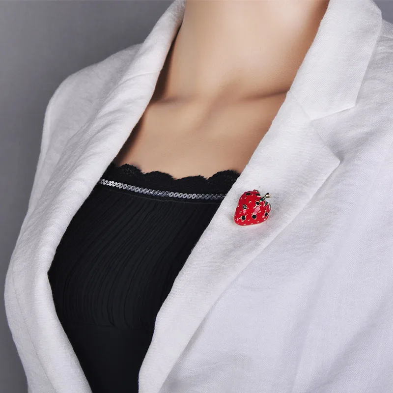 Женская/Детская брошь в форме клубники Blucome красная золотого цвета Ювелирное