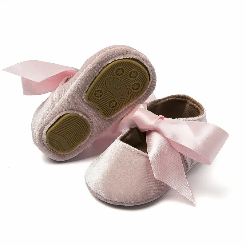 light pink Новая шелковая детская кроватка с бантиком для девочек, брендовые Детские мокасины для малышей, детские мокасины с резиновой подошвой, детская обувь из искусственной замши, 0-18 месяцев - Цвет: light pink