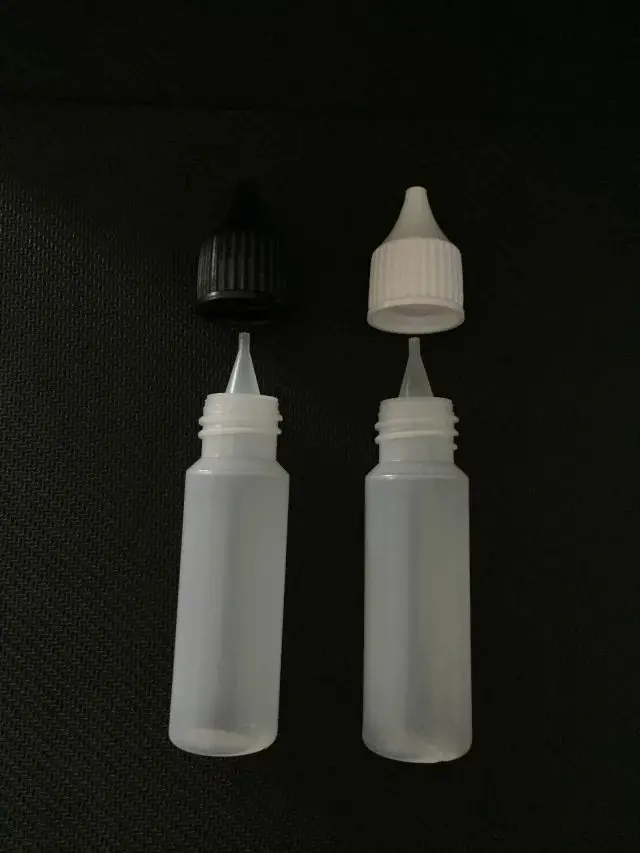 Новая бутылка 15 мл 30 полиэтиленовая пластиковая с черной белой крышкой пустые
