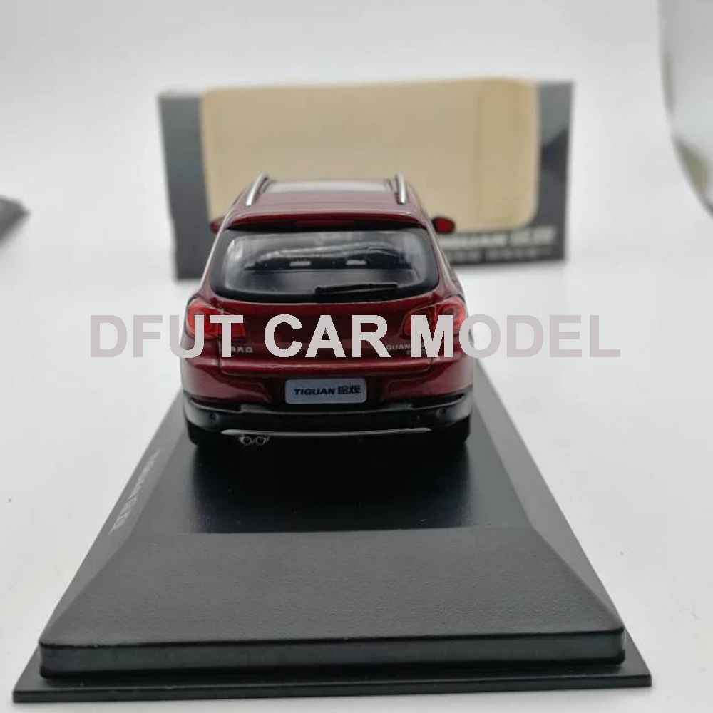 Модель спортивного автомобиля 1:43 под давлением TIGUAN из сплава оригинальные