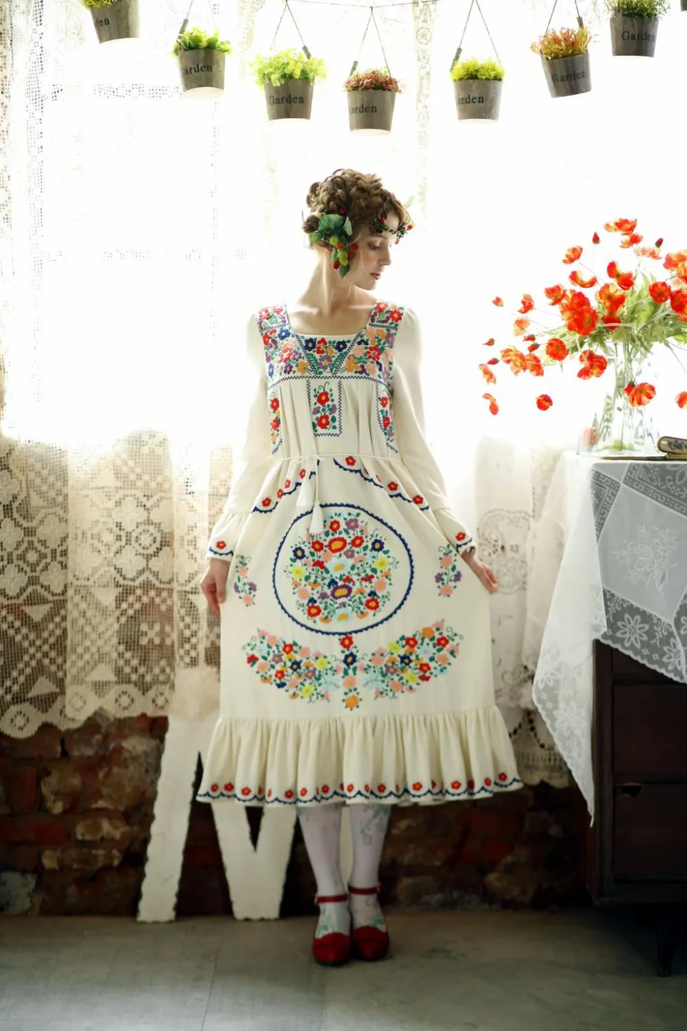 Женское зимнее шерстяное платье LYNETTE'S с оригинальным дизайном цветочной