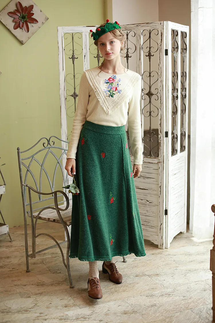 Женская трикотажная юбка LYNETTE'S изумрудно-зеленая Цветочная вышивка кисточки