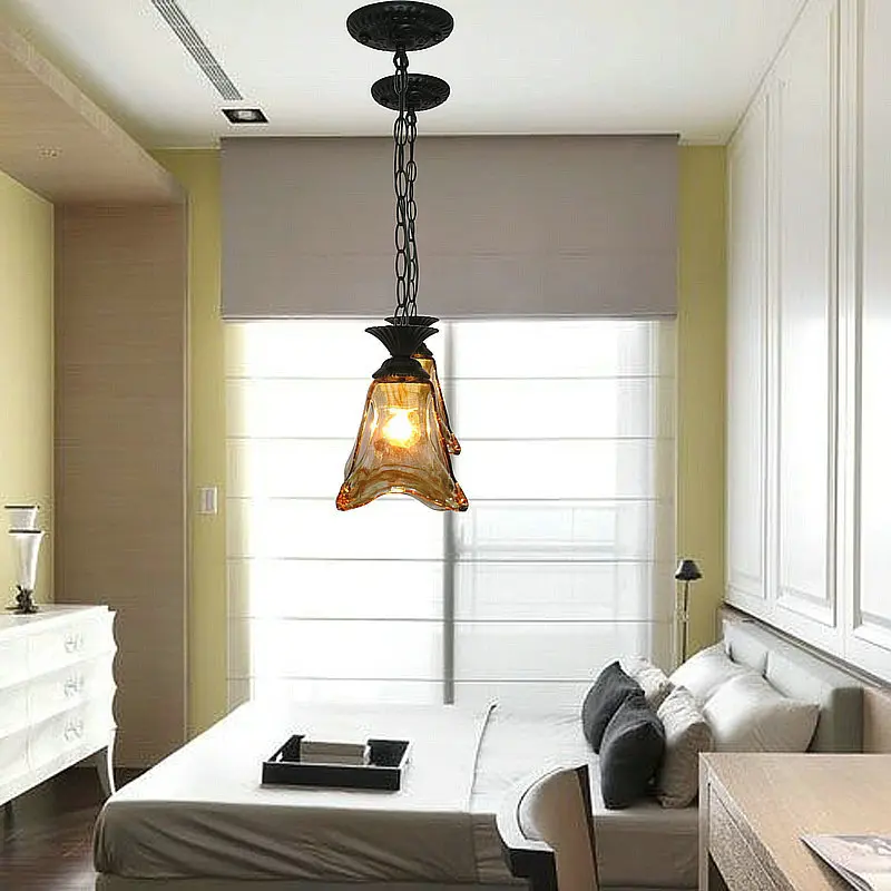 Железная тонированная стеклянная люстра континентального типа одноголовочная