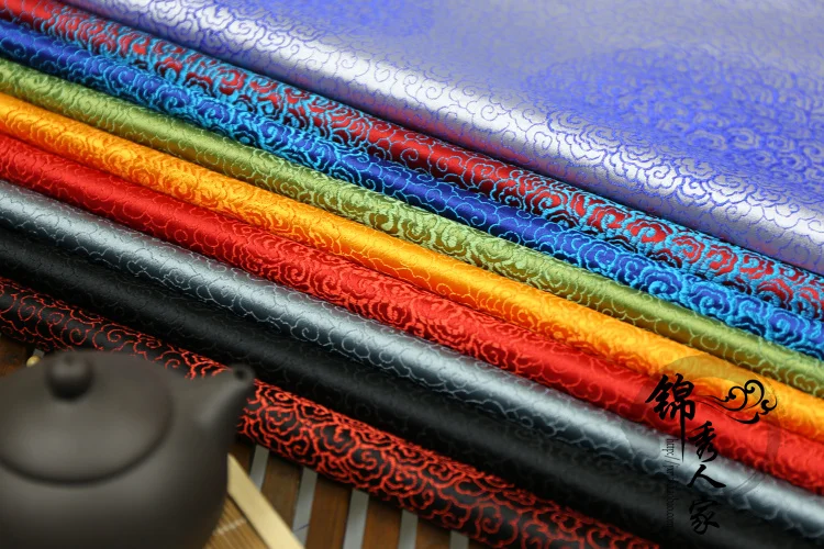 Тучная текстура жаккардовая шелковая ткань атласный костюм Hanfu kimonoTang cheongsam