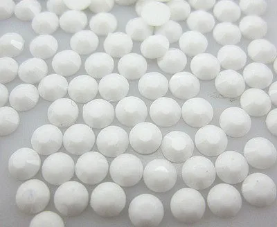 AAA + белые бусины из смолы с плоским основанием для дизайна