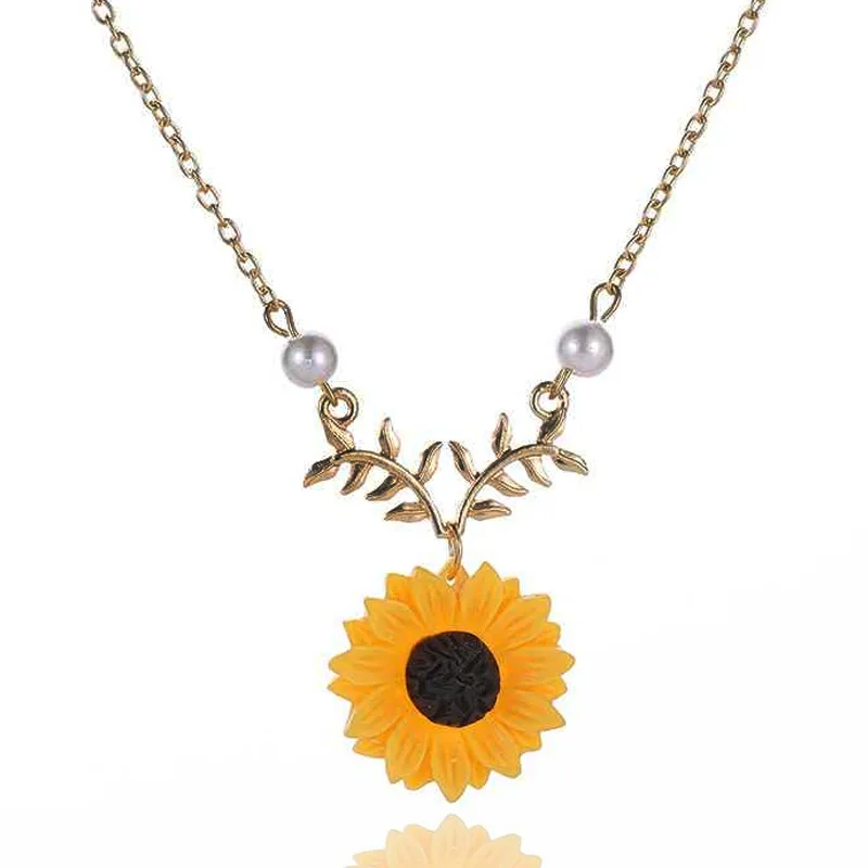 Fashion Sunflower Pendant Alloy Necklace For Women Imitation Pearl Jewelry Necklace Female Clothes Accessories FSPXL288