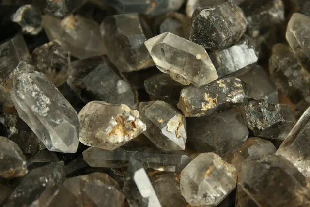 Черный бриллиант однократные кварцевые кристаллы 100 г|crystal crystal|crystal rawcrystal black |