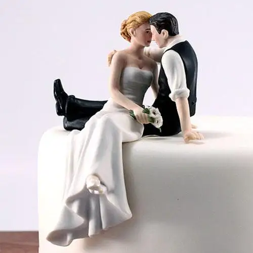 

Romantic Bride Groom Cake Toppers Wedding Cake Decorations Supplies Resin Figurine Wedding Party Decorations Free Shipping