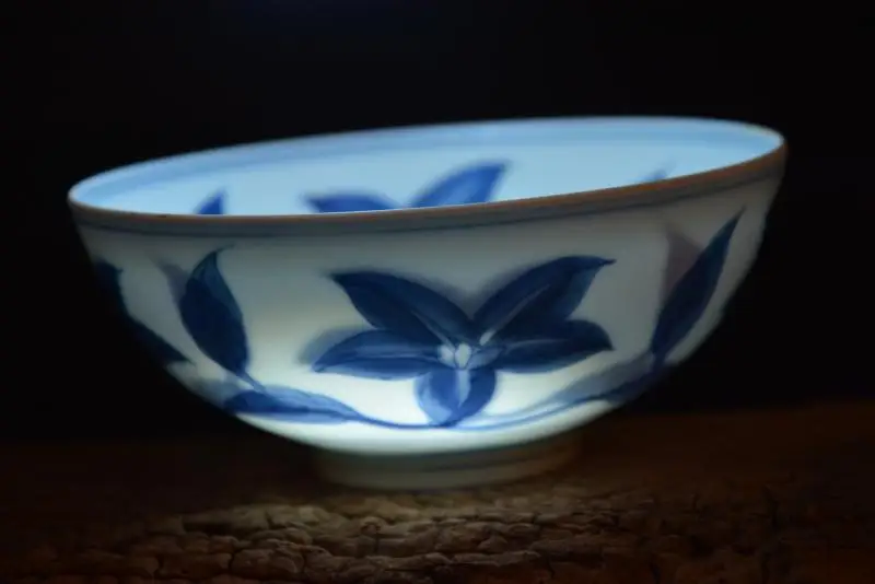 Редкая старинная китайская MingDyansty (CHENGHUA) фарфоровая чаша белый и синий цветок