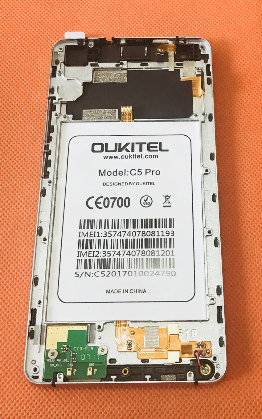 Используется оригинальный ЖК дисплей экран + сенсорный рамка для OUKITEL C5 Pro MTK6737