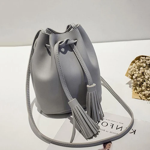 light gray Новое поступление, сумки через плечо с кисточками для девушек из искусственной кожи, Ретро стиль, женские сумки через плечо, одноцветные модные женские сумки с завязками - Цвет: light gray