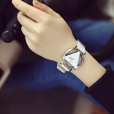 Часы скелетоны Женские Треугольные изящные Прозрачные наручные кварцевые с