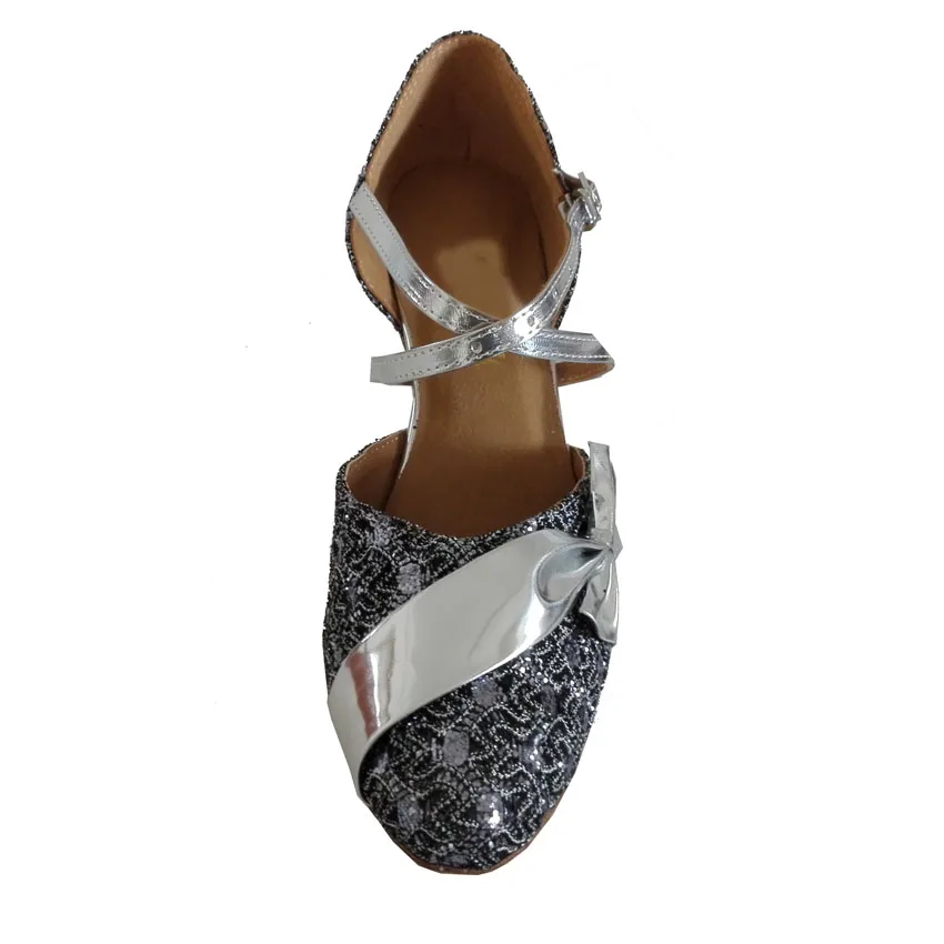 Женские Серебристые блестящие туфли на каблуке с закрытым носком для