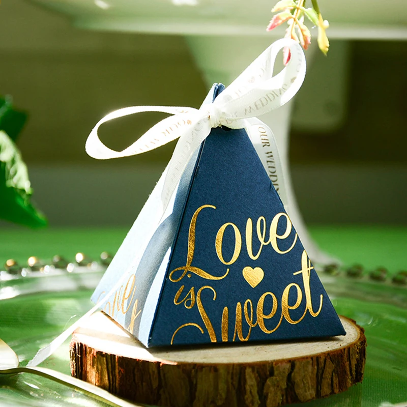 

100pcs lot paper pyramid chocolate holder Birthday Bridal shower wedding custom candy boxes gift packaging personalized gift box