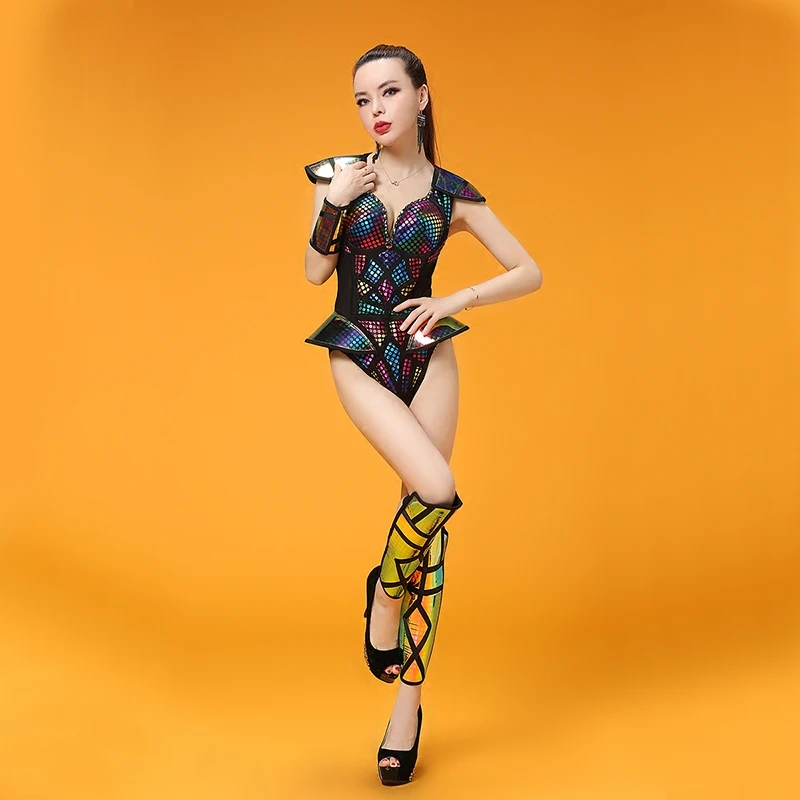 Костюм танцевальный черный в горошек для ночного бара певицы диджея