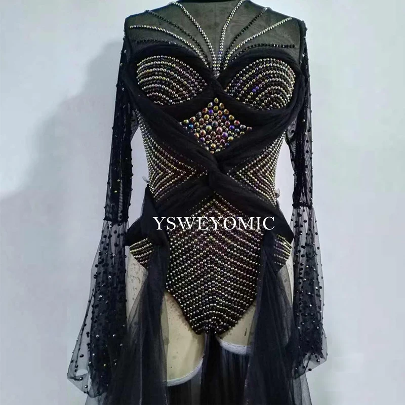 Женский костюм для танца белый черный сетчатый со стразами на день рождения