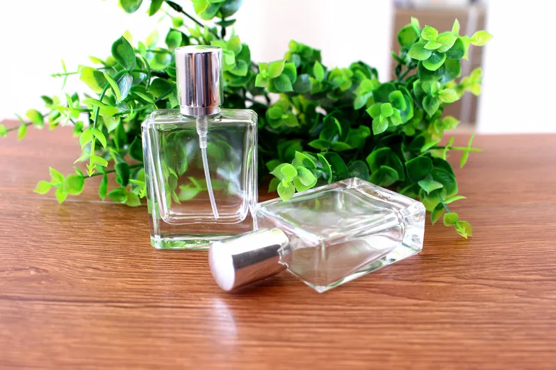 Плоский квадратный прозрачный стеклянный спрей для духов 30 мл косметика Sub-cosmetics