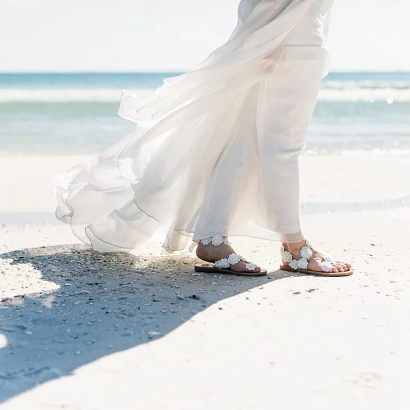 LAAMEI новые женские туфли на плоской подошве декорированные цветками Сандалии 2020