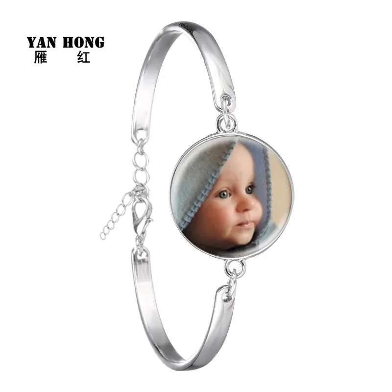 

Send photo homemade black leather bracelet composite photo of the child's father, mother and brother's birthday photo