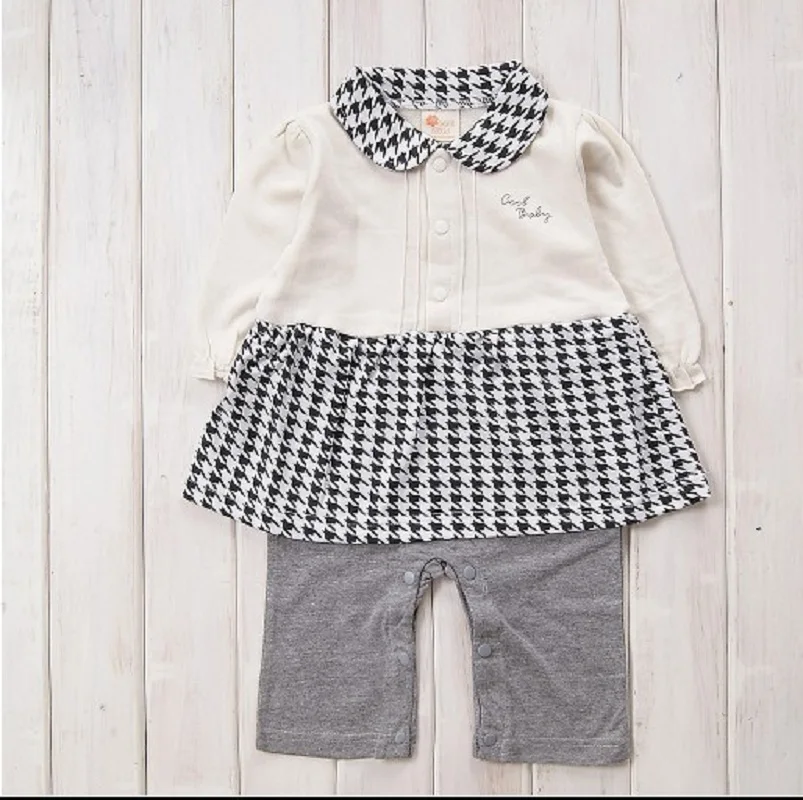 

2017 Baby Girl Clothes Turn-down Collar Jumpsuit 0-24Month Baby Romper Striated Baby Girl White Black Spring Clothes