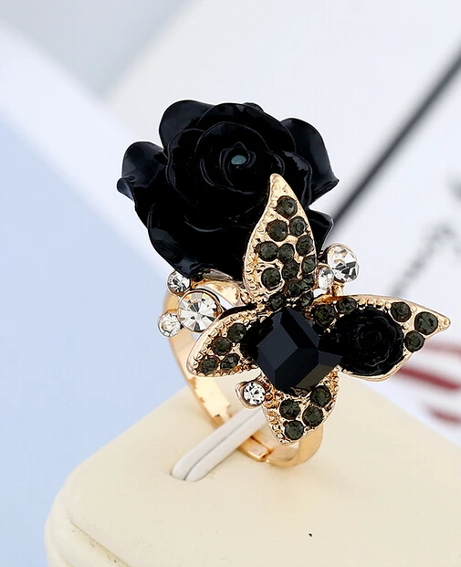 Женское кольцо с большим кристаллом регулируемое золотистого цвета цветком розы