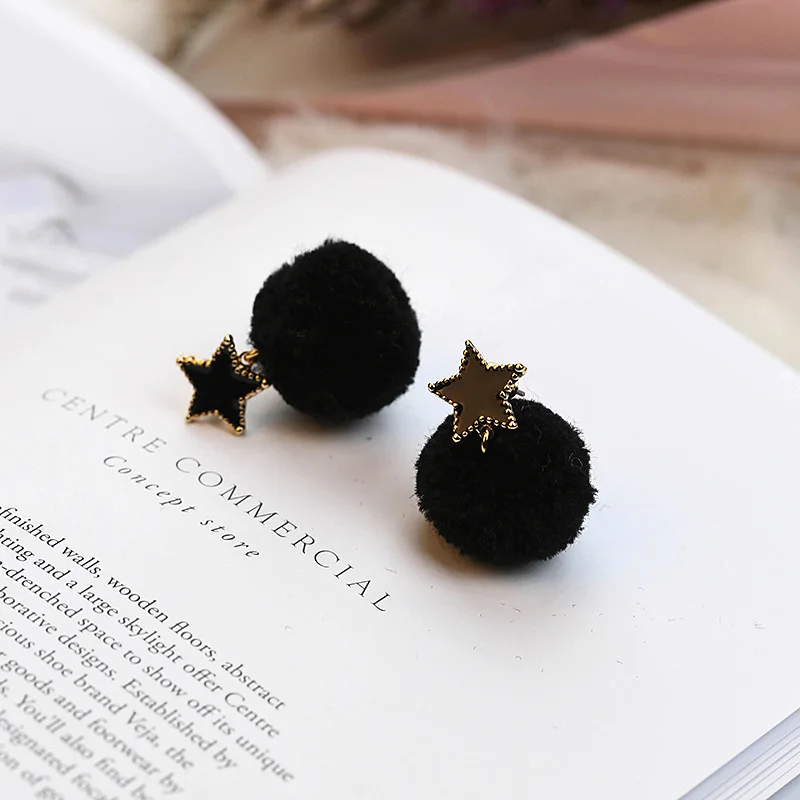 2017 New Korean fashion Black Star Stud Earrings Cute Pom Ball Women Ear Studs Jewelry ear jewelry | Украшения и аксессуары