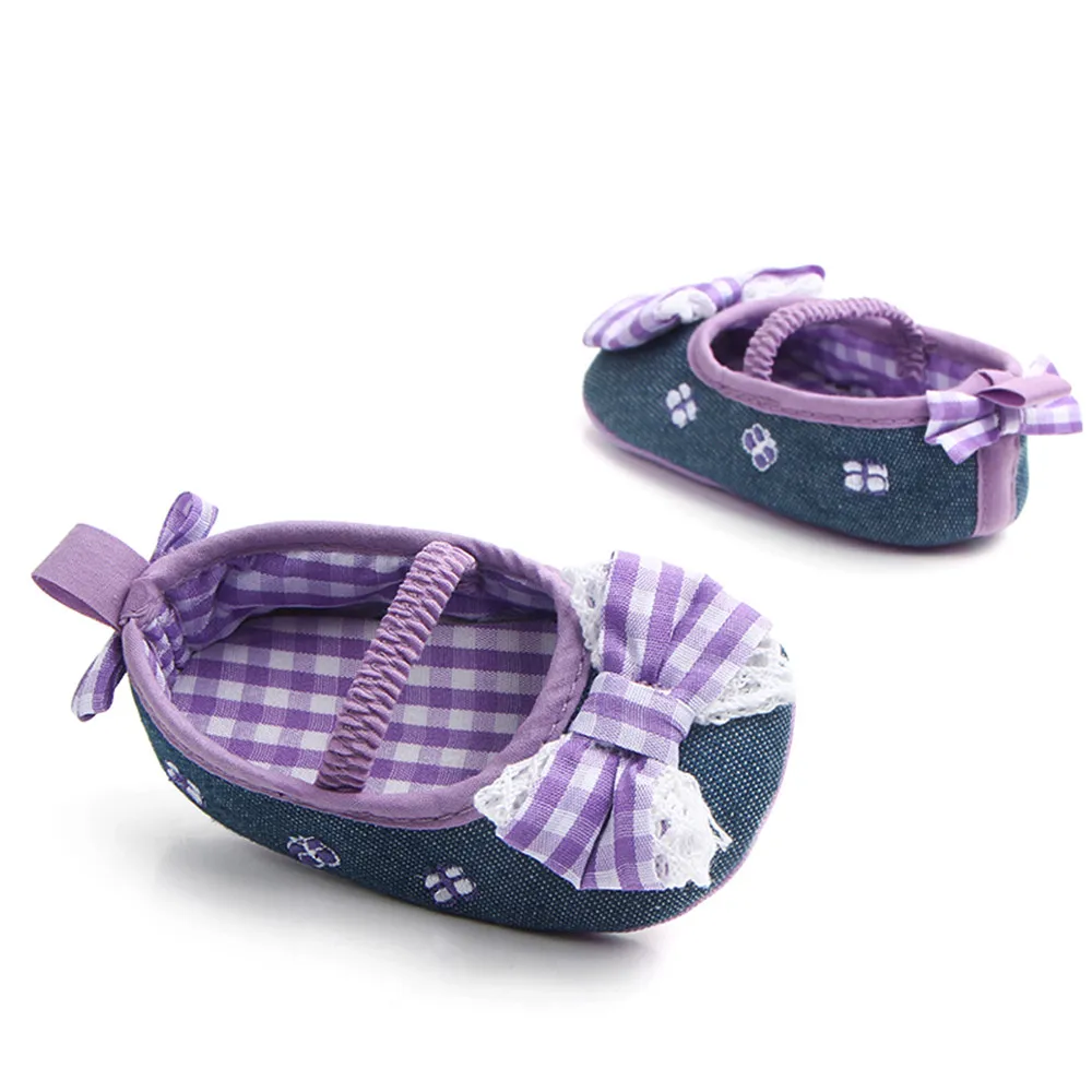 Мягкая обувь для новорожденных девочек Сникеры с бантом Кружевная нескользящая