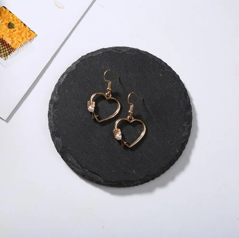 DoreenBeads Модные Серьги серебряного цвета лук и стрела сердце акриловый белый