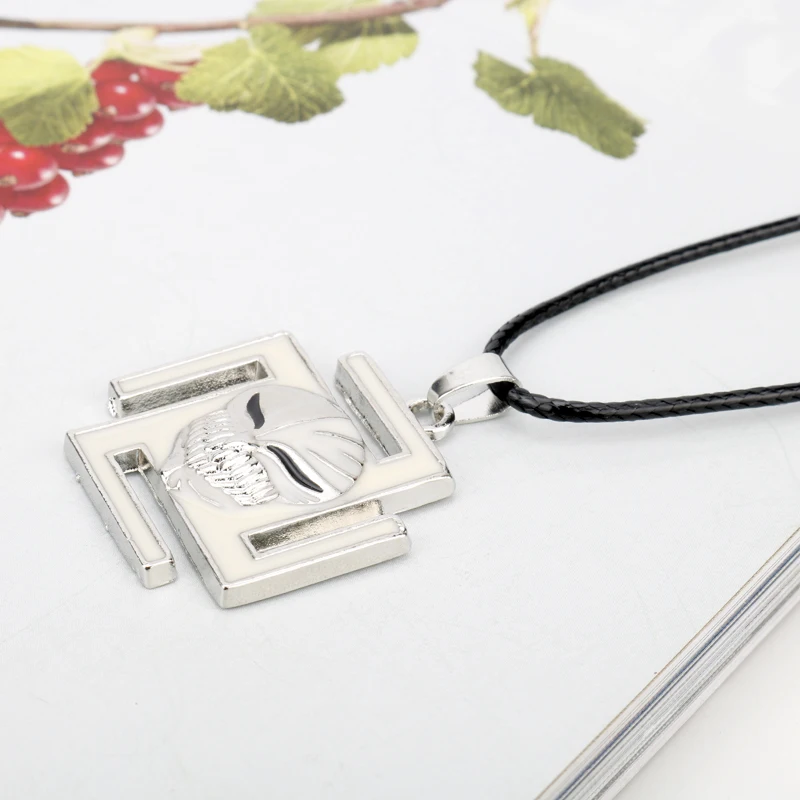 Dongsheng jewelry анимация Bleach Цепочки и ожерелья Куросаки Ичиго наполовину покрыта