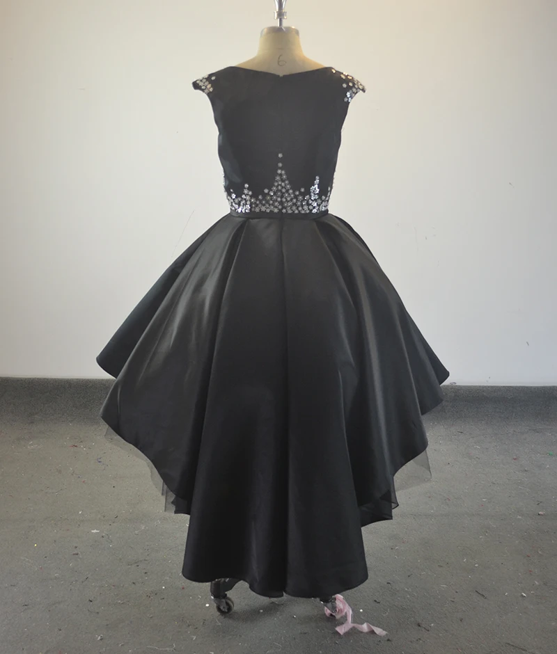 Модное платье с бусинами и цветами сливы неправильной формы для свадебной