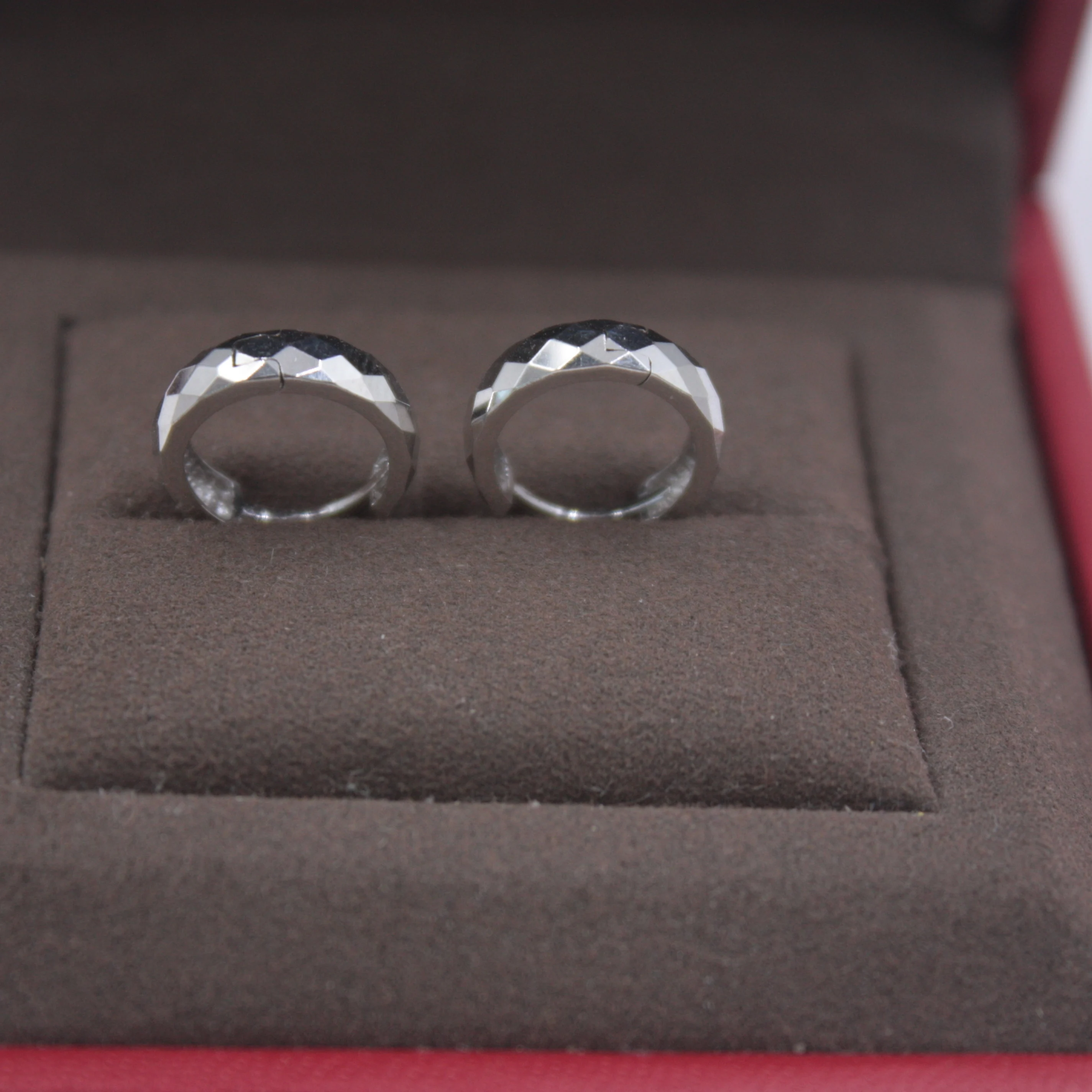 NEW Pure 18K White Gold Earrings Perfect Carved Section Woman Lucky 12mmDia Hoop Earrings For Women Girl 1.9-2.1g Hot