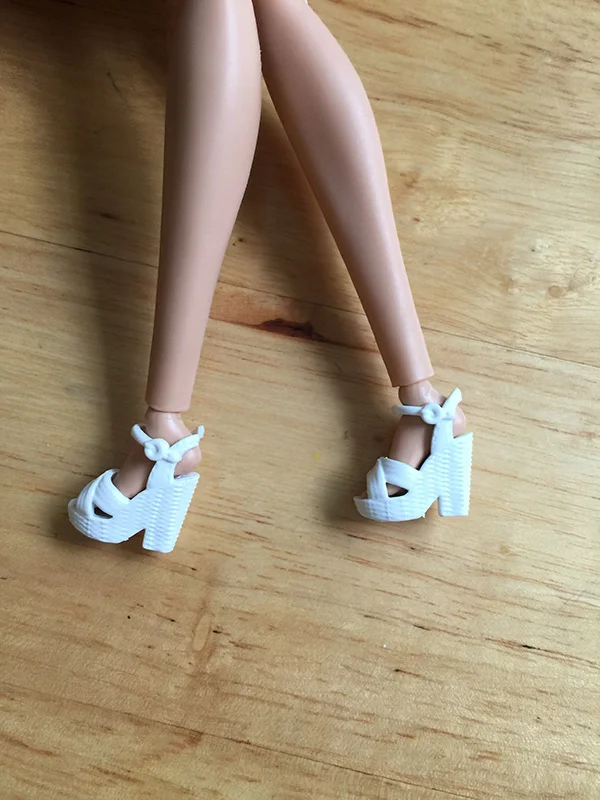 a pair of shoes Обувь для куклы на высоком каблуке; обувь на плоской подошве для куклы BB BBI967 - Цвет: a pair of shoes
