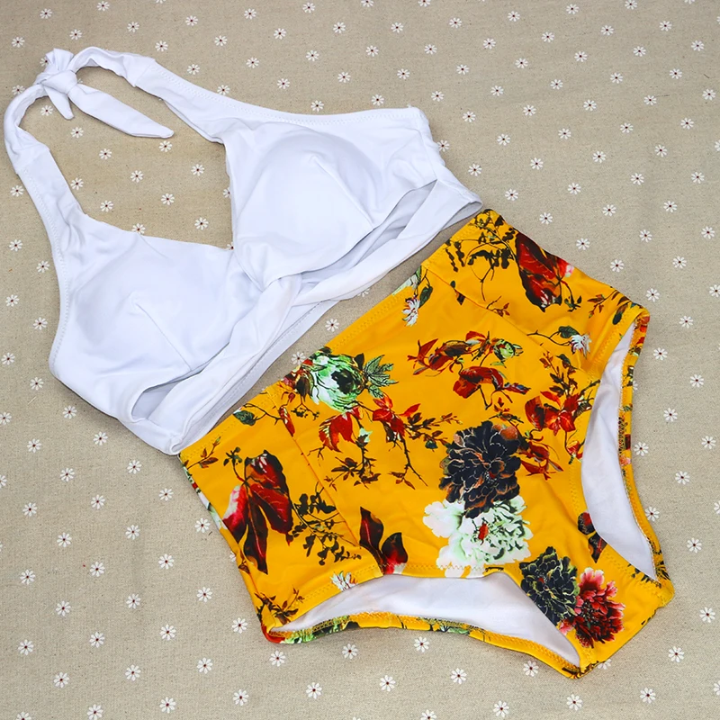 Соблазнительный винтажный брендовый однотонный красный купальник с лямкой на