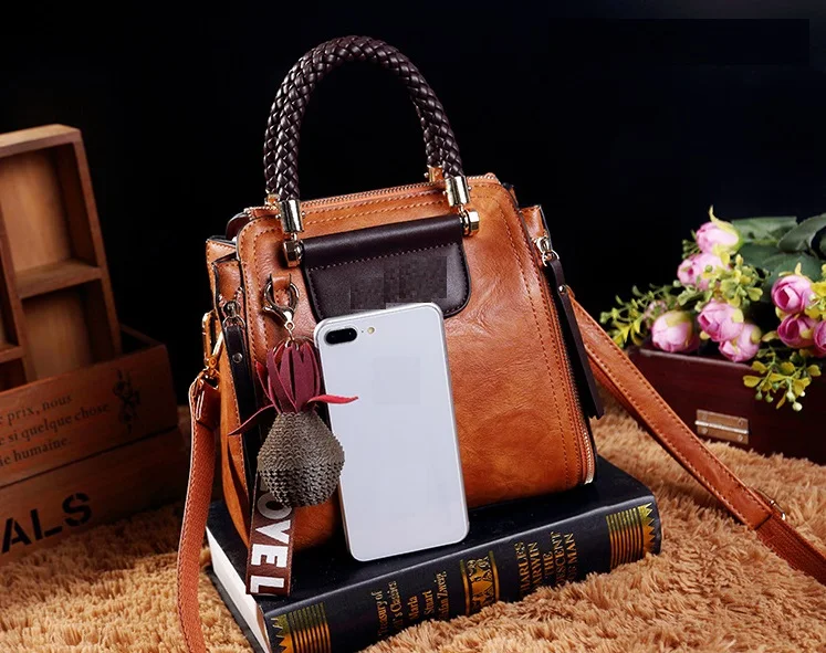 Vintage Genuine Leather Totes Luxury Handbags Women Bags Designer Famous Brand Retro Shoulder Bag Oil wax Messenger Bag New T38