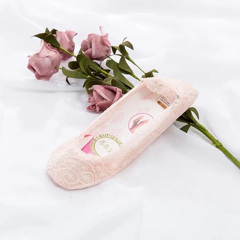 

5Pairs Spring And Summer New Ladies Lace Boat Socks Shallow Mouth Silicone Non-Slip Female Boat Socks Lace Invisible Female Sock