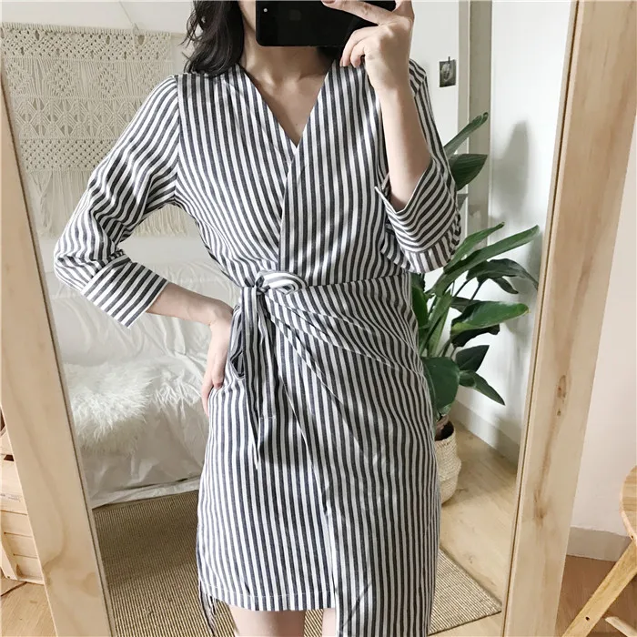 Женское платье в синюю полоску Yuxinfeng летнее облегающее мини с рукавом три