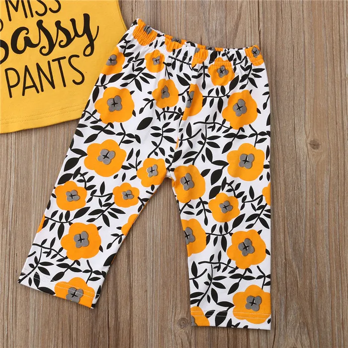Модный комплект одежды для маленьких девочек с буквенным принтом и цветочным