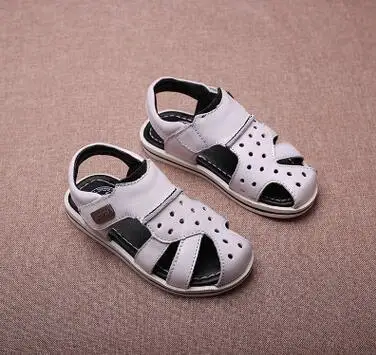 2017 г. Детская обувь кожаные сандалии тонкие туфли с отверстиями Повседневная