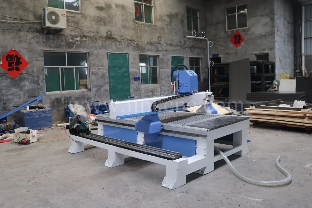 4 осевой фрезерный станок с ЧПУ для резьбы по дереву вращением круглой