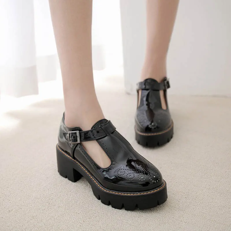 T-Starp Women Oxfords Platform Casual Brogue Shoes Woman Vintage Creepers Square High Heels Women Patent Leather Pumps Shoes D44