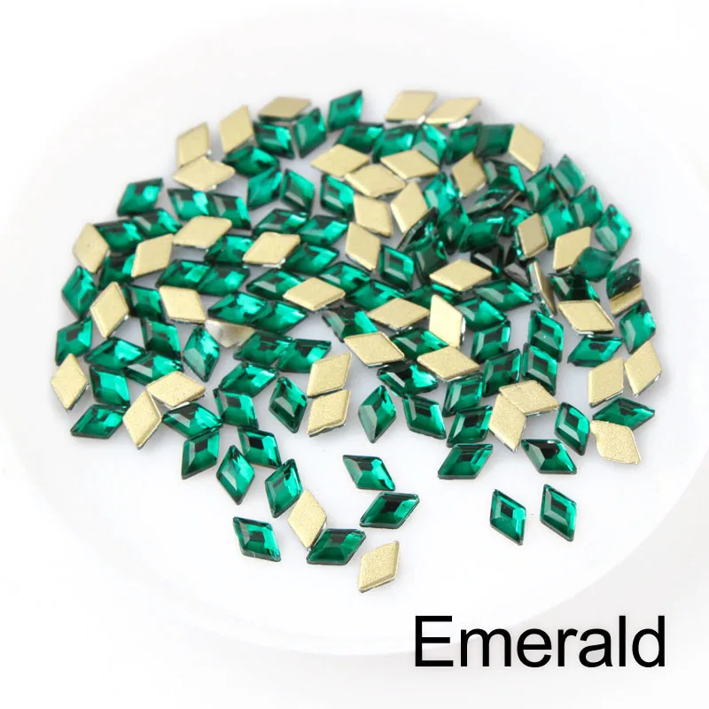 Emerald 30/100 шт ромбовидные Стразы для ногтей, кристаллы, стеклянные камни для дизайна ногтей, декоративные подвески, драгоценные камни, ювелирные изделия, аксессуары - Цвет: Emerald