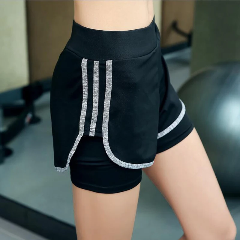 Женские шорты для активного отдыха летние дышащие с имитацией двух предметов