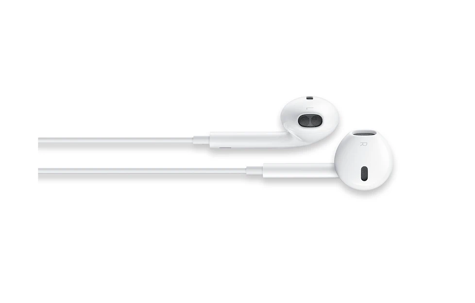 Apple iPod touch 32 ГБ MP4 плеер молния встроенная камера серебро наушники в комплекте |