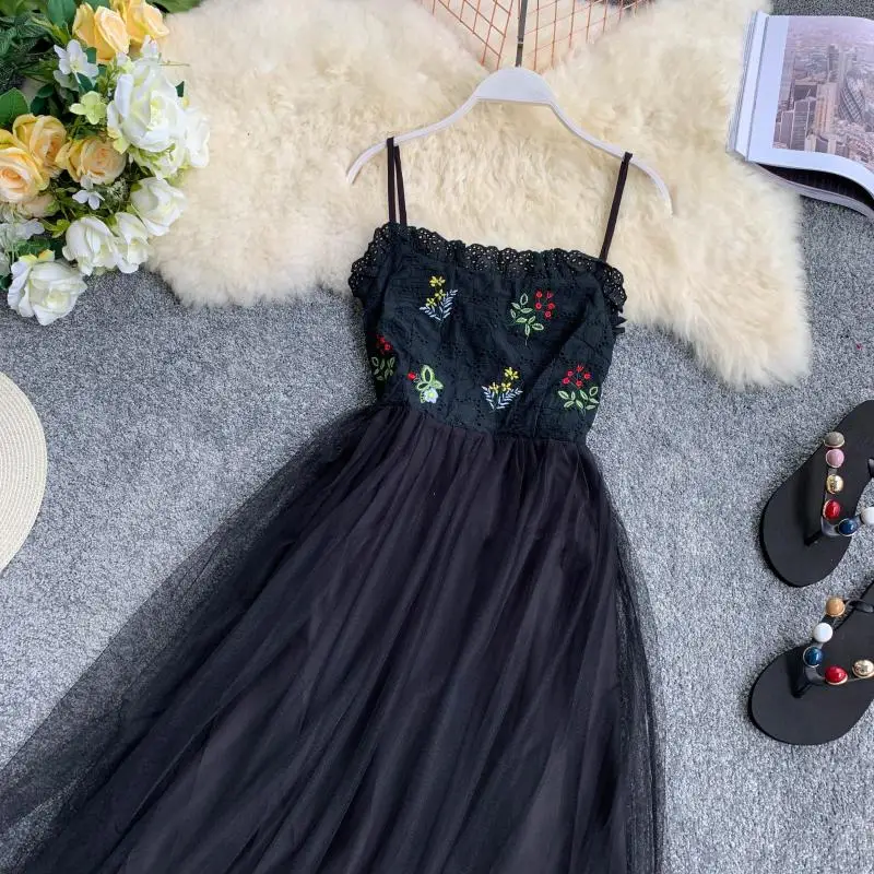 ALPHALMODA летнее женское пляжное платье на бретельках с французскими вышитыми цветами в стиле бохо, милое газовое лоскутное платье