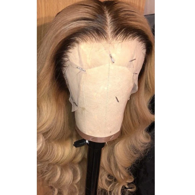 Волнистые светло коричневые 4/27 Омбре медовый блонд кружева передние