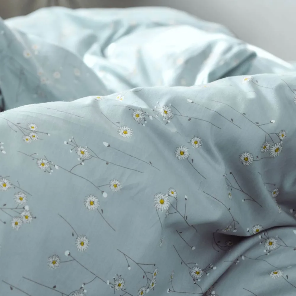 Комплект постельного белья с цветочным принтом серый и синий оверлок