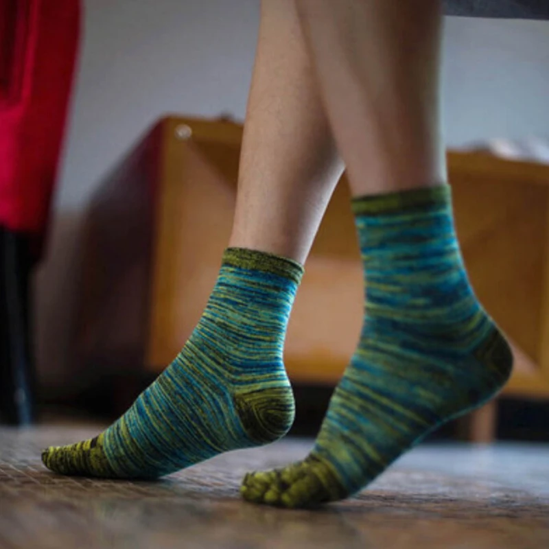 

High Quality Men Five Finger Toes Socks Sport Casual Retro Color Socks
